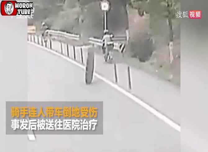 Video :A truck tire stalking a scooterist!